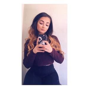 Meet your Posher, Alyssa